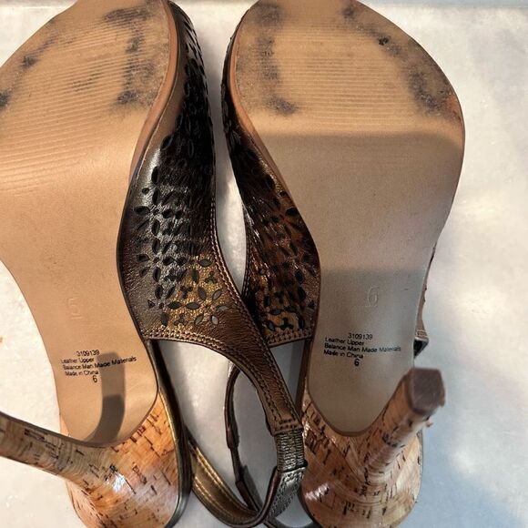 Audrey Brooke Womens Metallic Bronze Slingback Open Toe Heels Pump Floral Cutout - Picture 5 of 8